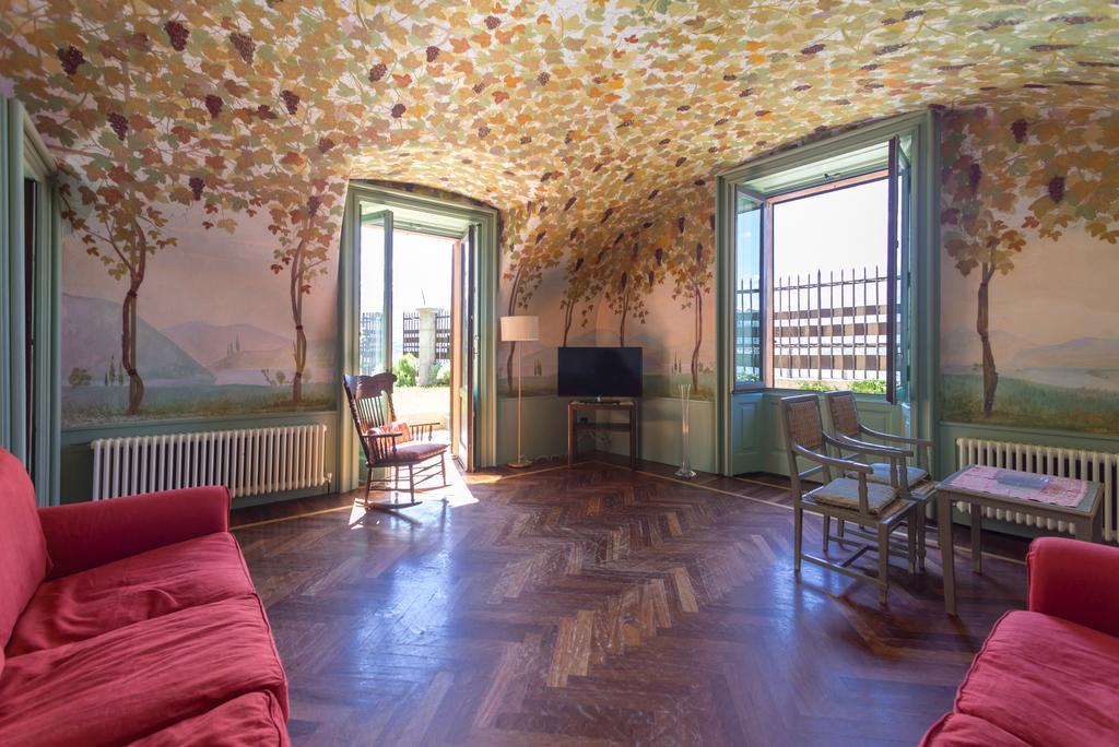 Villa La Rossa Fiumelatte Exteriör bild