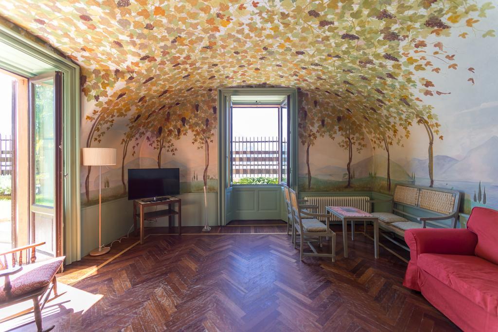 Villa La Rossa Fiumelatte Exteriör bild